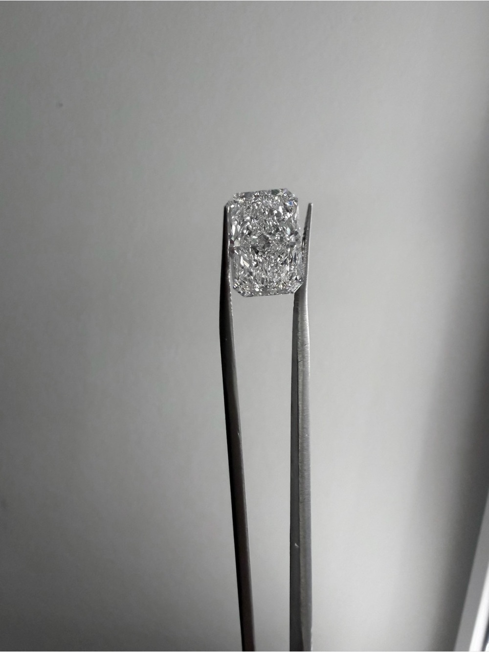 5 Carat Radiant Cut Loose Diamond IGI Certified